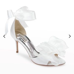 Badgley Mischka Collection
Neryssa Bow Detail Sandal
(Women)